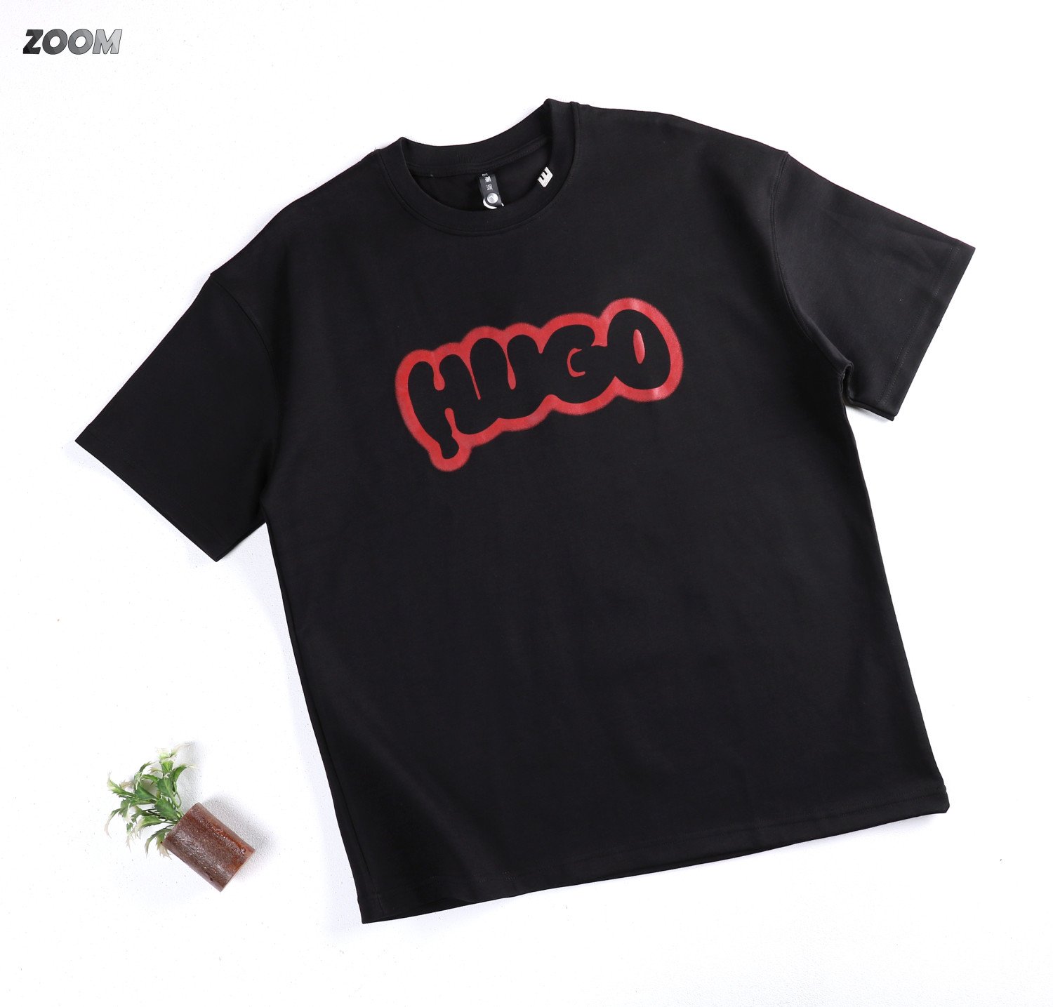 Hugo Round T-shirt