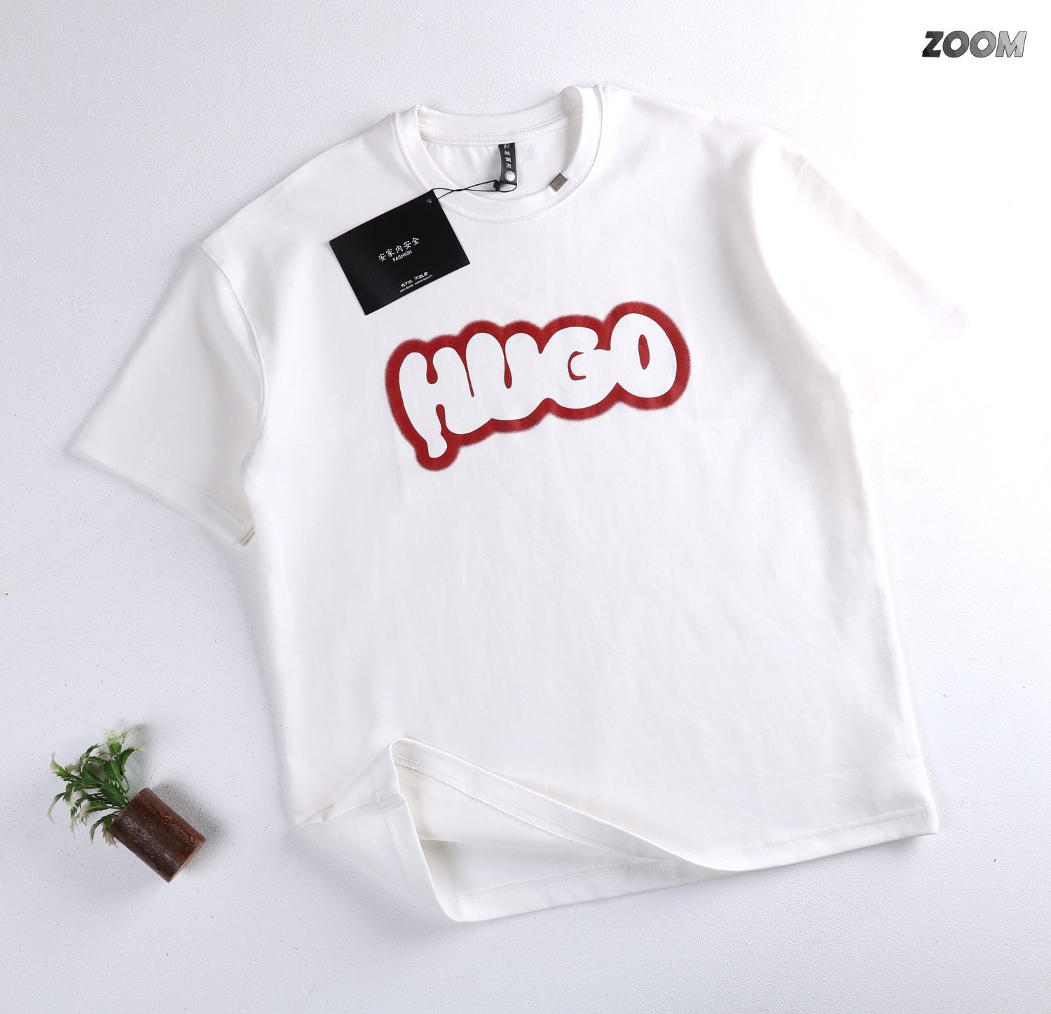 Hugo Round T-shirt